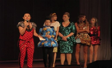 Екатерина Варнава из Comedy Woman: «Хрусталёв на 8 Марта дарил нам всем бриллиантовые серьги!»