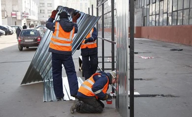 В Воронеже Центральный рынок огораживают забором
