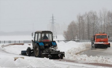 Снегопад осложнил движение на трассах в Воронежской и Липецкой областях