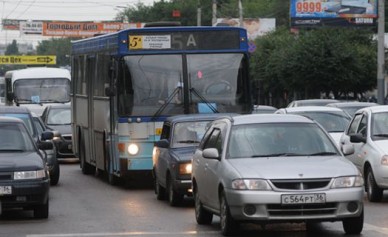 Из-за мелких ДТП парализовано движение на Московском проспекте