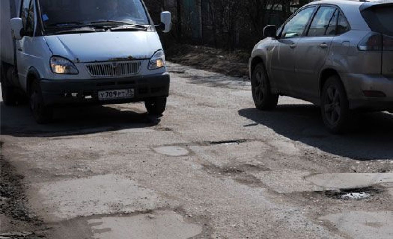 В Воронеже начали ремонтировать дороги