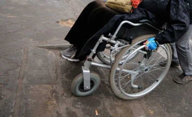 В Воронеже паралимпийцу отказали заверять документы, т. к. он не мог въехать в офис на инвалидной коляске