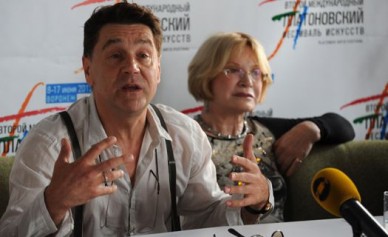 В Воронеже Сергей Маковецкий справит 55-летие