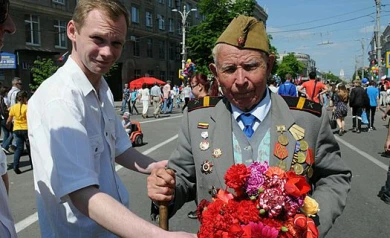 Празднующий Воронеж: музыканты-индейцы, дети-богатыри и выпивающие-конспираторы