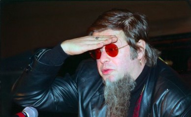 Борис Гребенщиков воронежским зрителям: «На сцене можно делать всё, что угодно!»