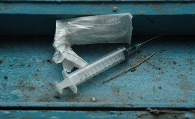 В Воронежской области на таможенном пункте украинец проглотил шприц с наркотикам...
