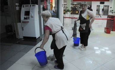 Торговый центр «Максимир» эвакуировали из-за потопа