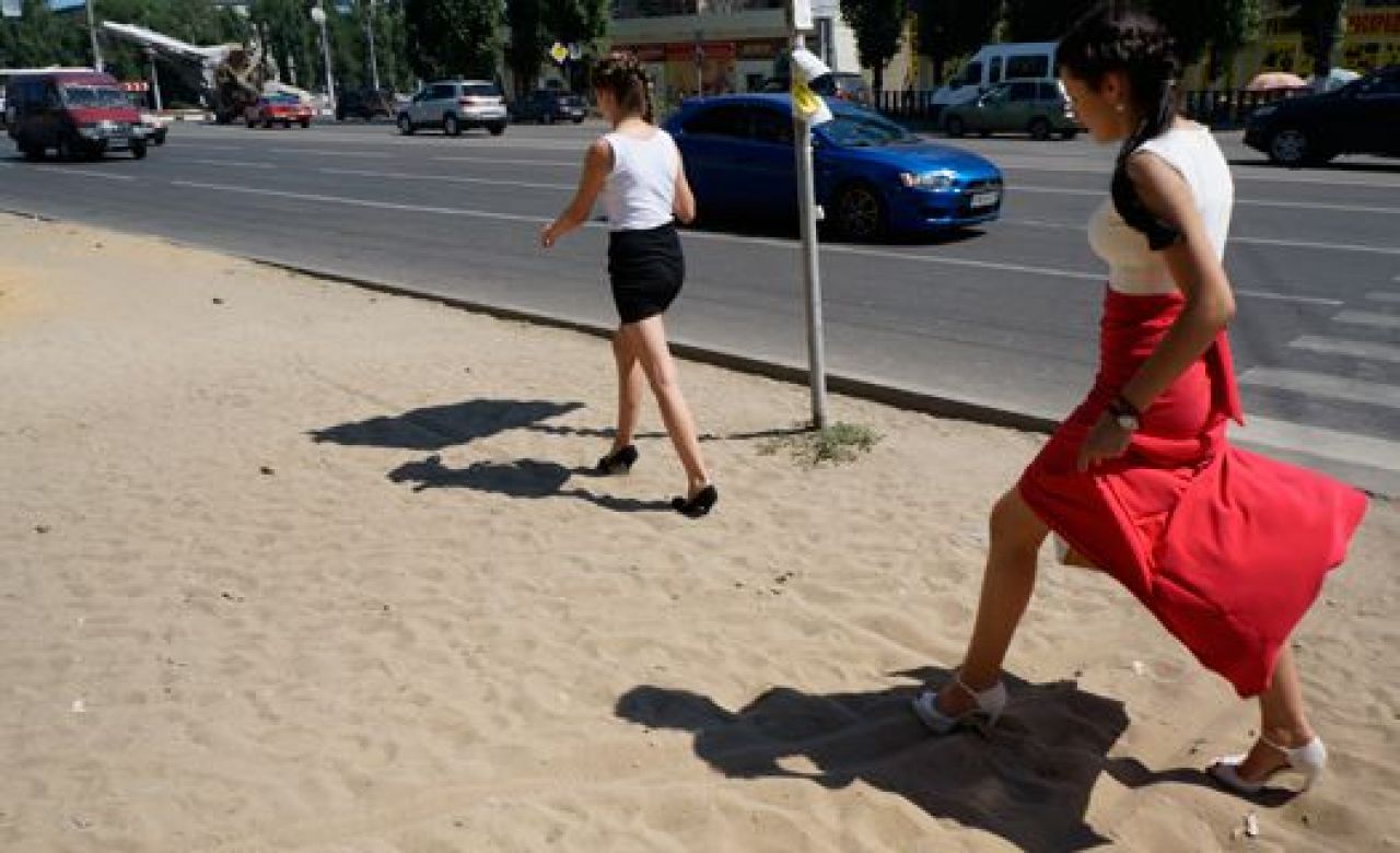 остановка "Ул. Космонавтов"