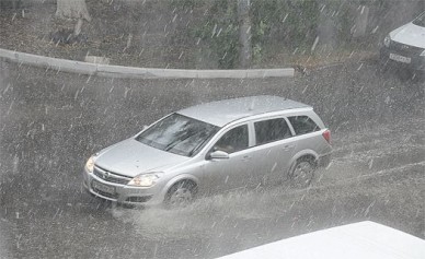 В Воронеже выпал град размером с горошину