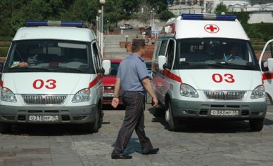 Под Воронежем легковушка врезалась в пригородный автобус