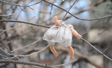 Под Воронежем мать держала детей на привязи, морила голодом и избивала