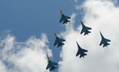 Завтра над Адмиралтейкой пилотажные группы покажут трюки на истребителях