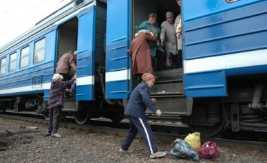 С поезда сняли парня, пытавшегося доехать до Москвы на сцепке вагонов