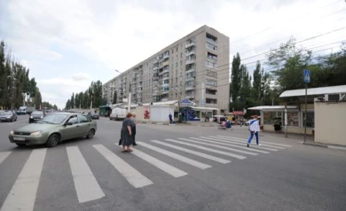 72% водителей притормаживают перед нерегулируемыми пешеходными переходами. ОПРОС