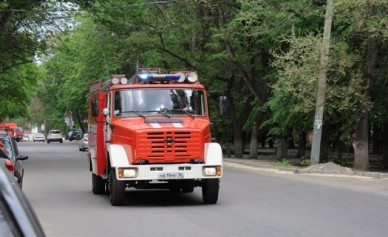 В Воронеже пьяный муж, чтобы вызвать жену на разговор, поджёг дом