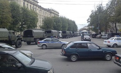 Центр Воронежа встал в пробке из-за присяги курсантов