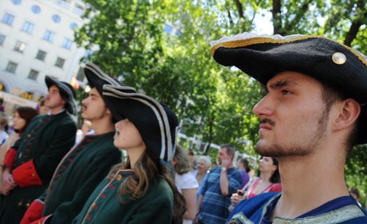 Воронежцам понравилось ощутить себя в роли императора, а уж получить от него приветствия будет приятнее вдвойне