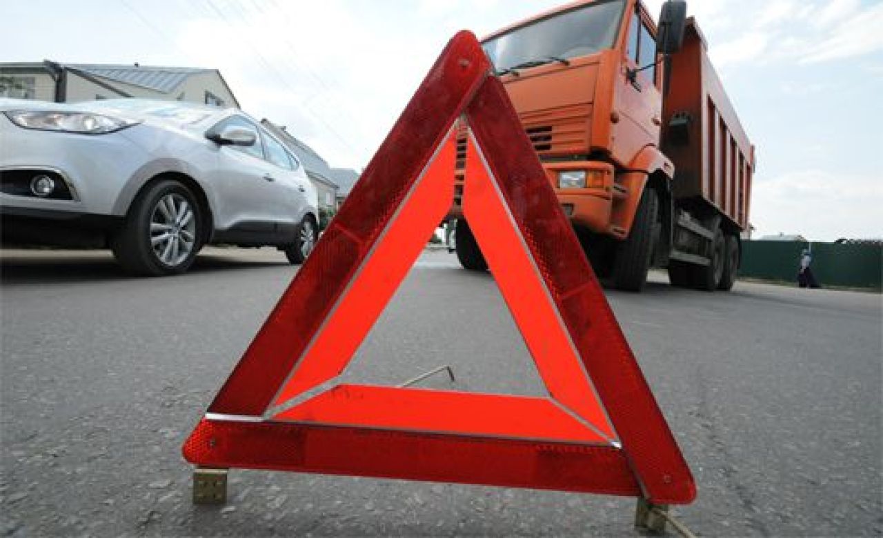 На ул. Ломоносова ВАЗ протаранил «ГАЗель»: один погибший, двое раненых