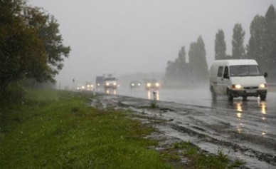 МЧС: из-за снега и дождя возрастает риск попадания в ДТП
