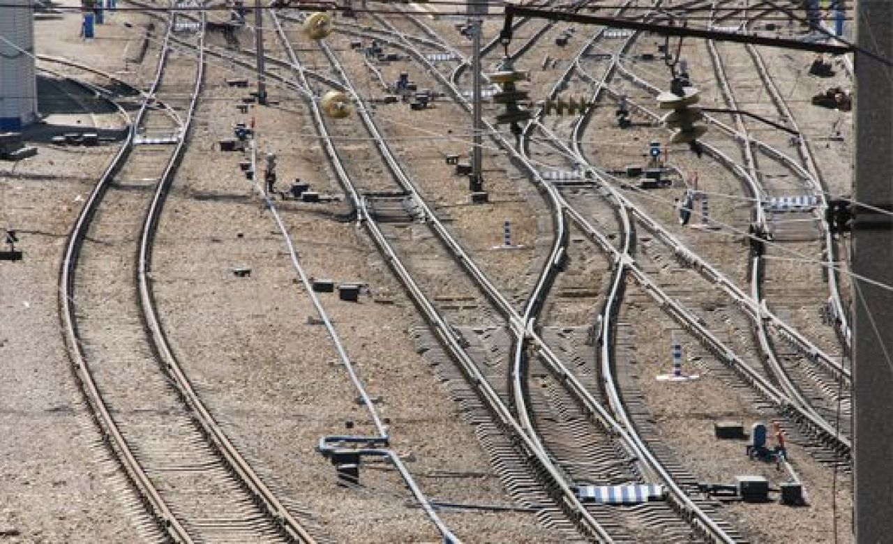 В Воронежской области из-за наушников парень чуть не погиб под поездом