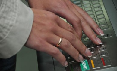 Банкоматы крупнейших воронежских банков не принимают 5-тысячные купюры