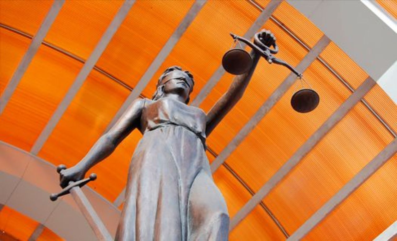 Сын Леонида Зенищева будет судиться с областным правительством