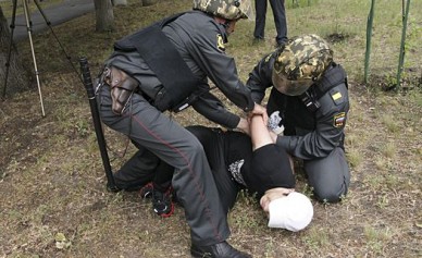 Налётчикам, ограбившим автобус предпринимателей на 10 млн руб, предъявили обвине...