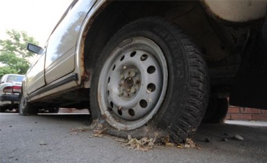 Под Воронежем 17-летнего парня насмерть придавила «копейка»