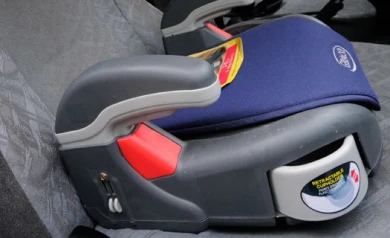 В Воронеже молодым мамам при выписке из роддома подарят автолюльки