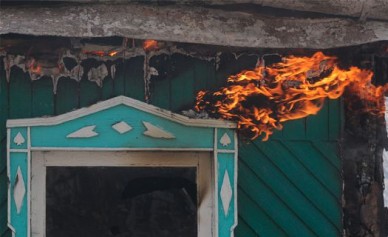 Двое мужчин погибли на пожаре в частном доме в Таловском районе