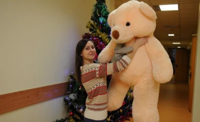 Школьники на новогодней ярмарке продали свои поделки, чтобы поучаствовать в акции «Стань волшебником»