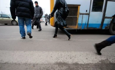 Водителя, сбившего многодетную мать с ребёнком у остановки «Торпедо», задержали очевидцы ДТП