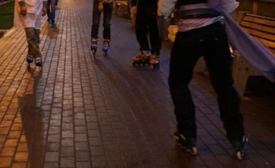 Воронежские роллеры проедутся в новогодних костюмах по центру города, раздавая конфеты детям