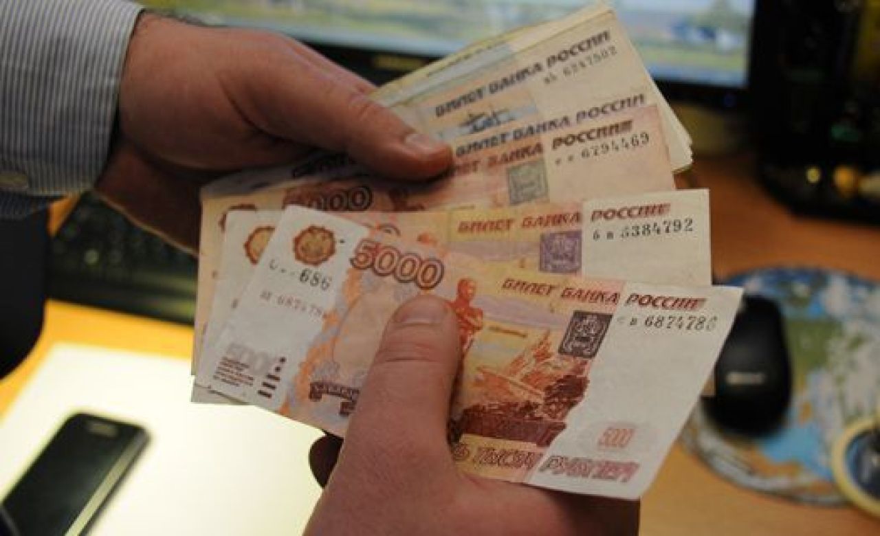 В Воронеже трое неизвестных украли у пенсионерки 780 тысяч рублей