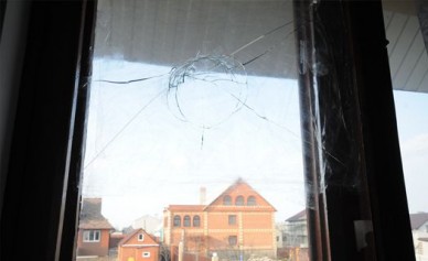 Пули со стрельбища под Воронежем несколько лет разбивали окна и люстры в жилых д...