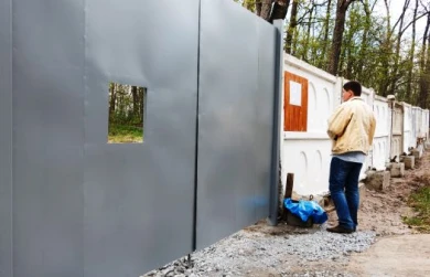 За подъезд к реке воронежцев теперь заставляют платить