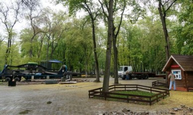 В Воронеже парк «Орлёнок» остался без аттракционов и каруселей