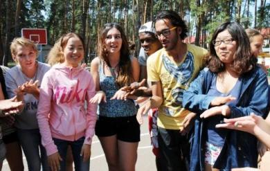 В воронежских лагерях работают вожатыми 38 иностранцев-волонтёров