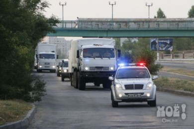 Гуманитарный конвой обнаружился у границы с Украиной