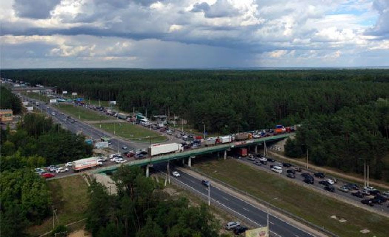 Выезд из Воронежа в сторону Москвы парализован из-за нескольких аварий