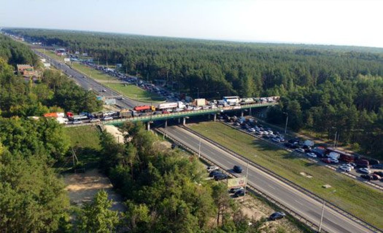 Выезд из Воронежа в сторону Москвы парализован из-за нескольких аварий