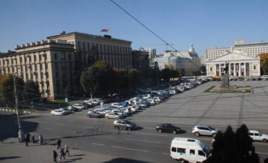 После публикации «МОЁ!» с площади Ленина исчезла парковка