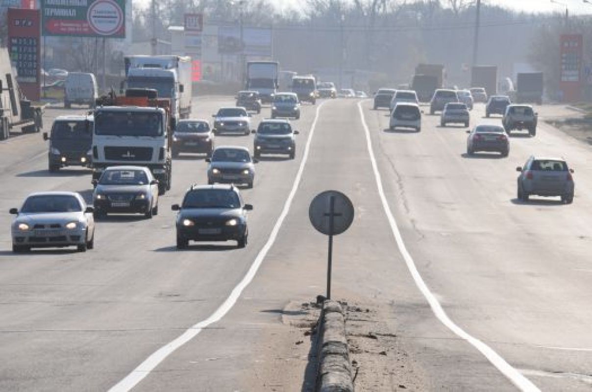 После вмешательства «МОЁ!» на опасном участке напротив облГАИ нарисовали разметку