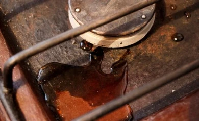 В пятиэтажной хрущёвке по газовым трубам подали... воду