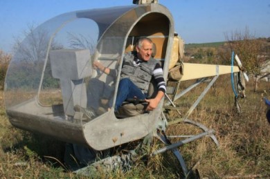 Отец десятерых детей своими руками соорудил вертолёт и легкомоторный самолёт