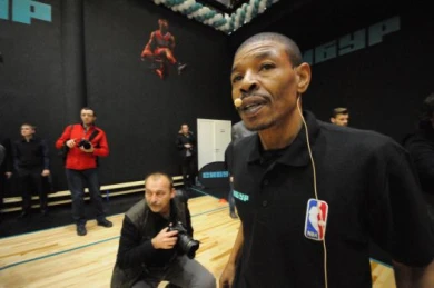 Самый маленький баскетболист в истории НБА провёл мастер-класс для воронежских детей