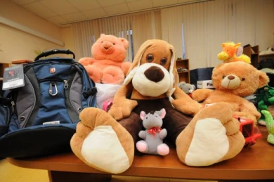 Семья из Воронежа собрала целый пакет подарков для острогожского детского дома