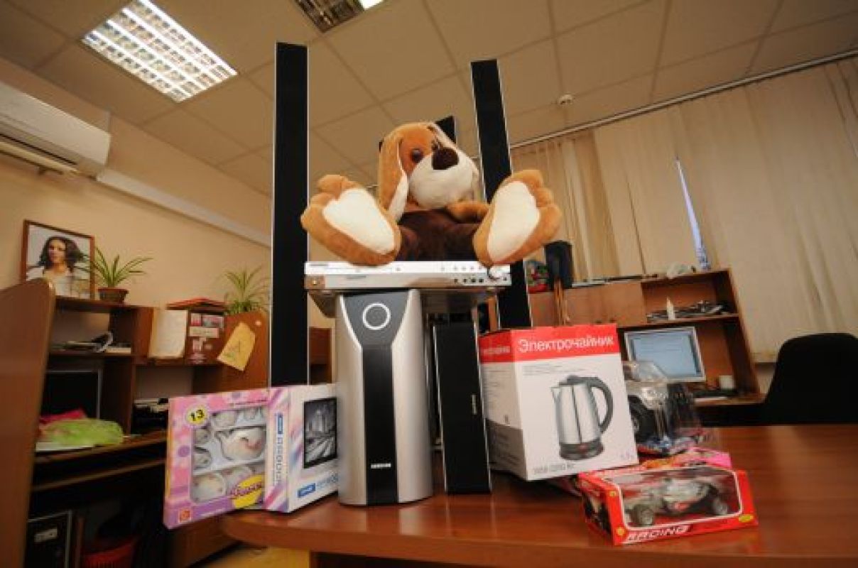 Читательница «МОЁ!» подарила россошанской школе-интернату домашний кинотеатр