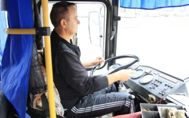 По Воронежу ездили автобусы с изношенной резиной и сломанными спидометрами