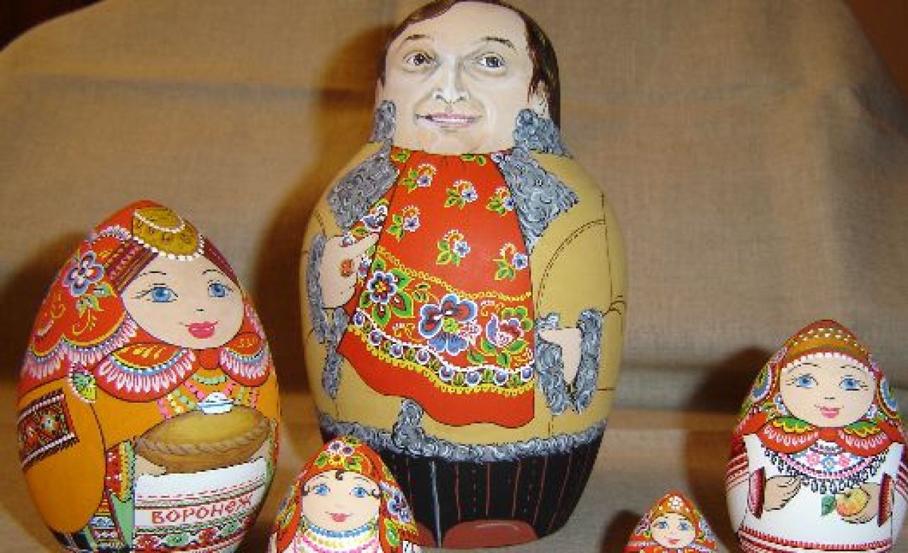 Звезда телевидения был в восторге от воронежской матрешки